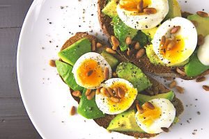 avocado op brood