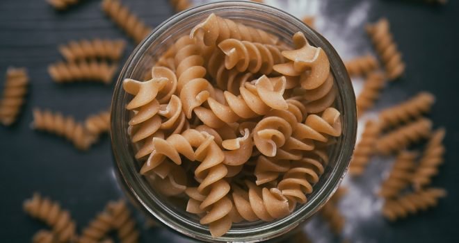 Gezonde pasta zoete aardappel Gezonde pasta met zoete aardappel, boerenkool en pesto