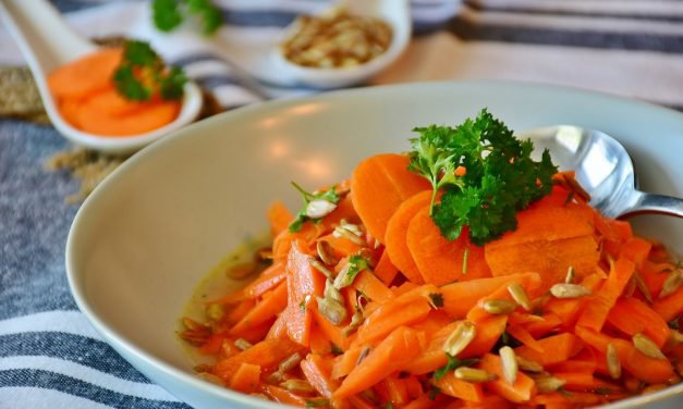 Wortelsalade | Lekker gekruide wortelsalade met rozijnen