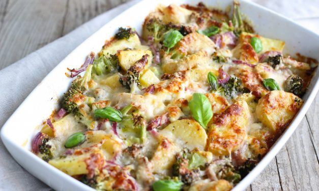 Vegetarische aardappel broccoli ovenschotel